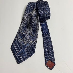 Guylaroche Paris 100% Silk White&Blue Tie.